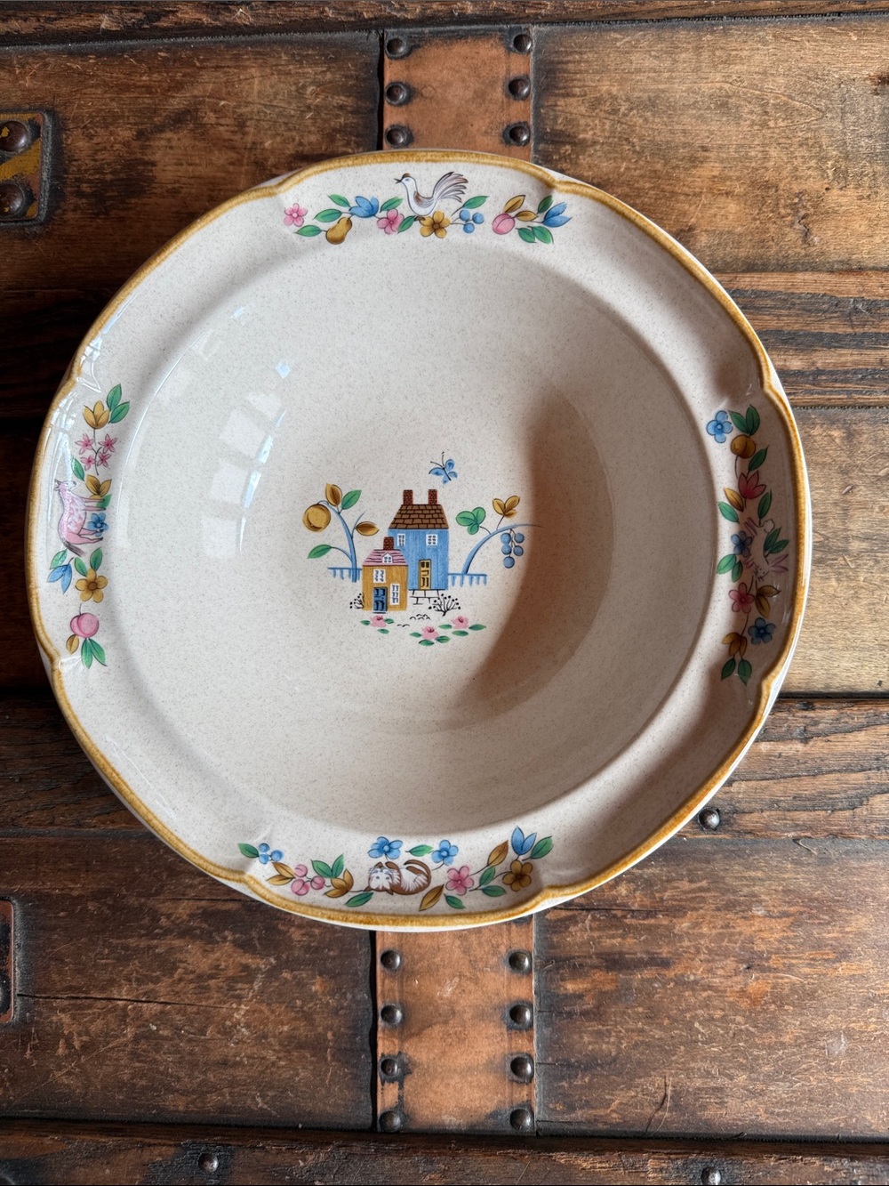 International Heartland Serving Bowl